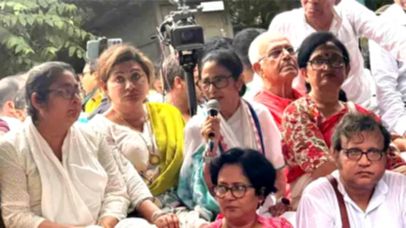 মমতা বাংলাদেশে বড় খুনের ঘটনায় সব জানি: খুরশীদ আলম নন, স্ত্রী ঋণখেলাপি