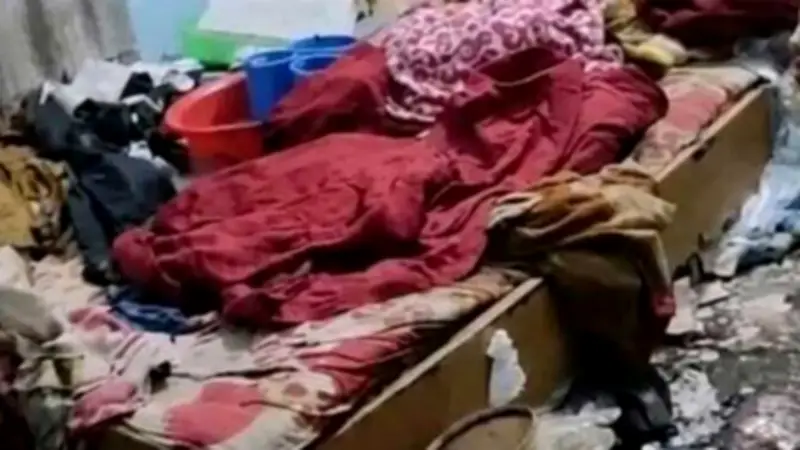 মায়ের অবহেলায় মৃত্যু: যুগ্ম সচিবের অপসারণ