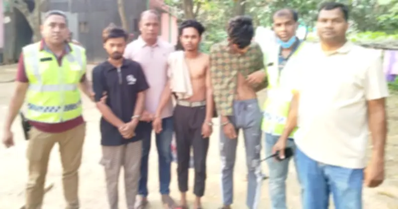 মোহাম্মদপুরের ছিনতাইকারী আকাশ ও দুই সহযোগী গ্রেফতার