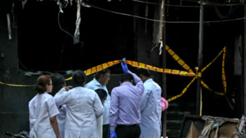 দিল্লির হোটেলে অগ্নিকাণ্ডে নিহত ৫ বাংলাদেশি; পোশাক রপ্তানি কমেছে ৭%