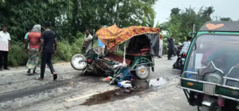 গাংনীতে ট্রাক-ইজিবাইক সংঘর্ষে শিশুসহ নিহত ২