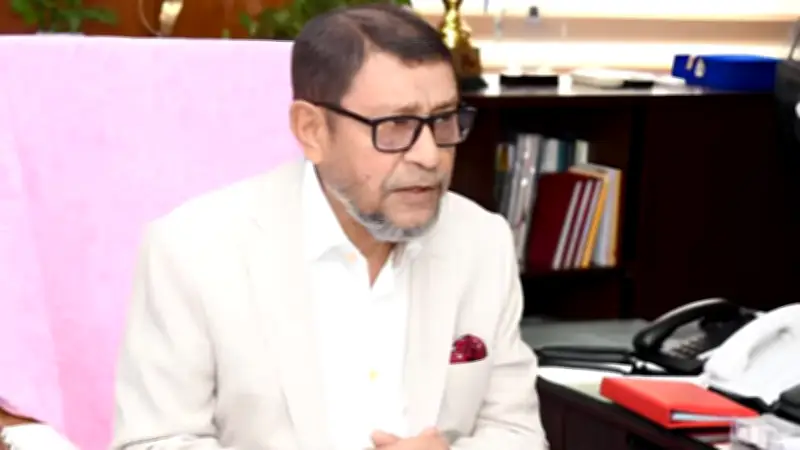 মেসি-নেইমারদের চেয়েও বেশি দামী কিলিয়ান এমবাপ্পের ফ্রান্স স্বাস্থ্যমন্ত্রী