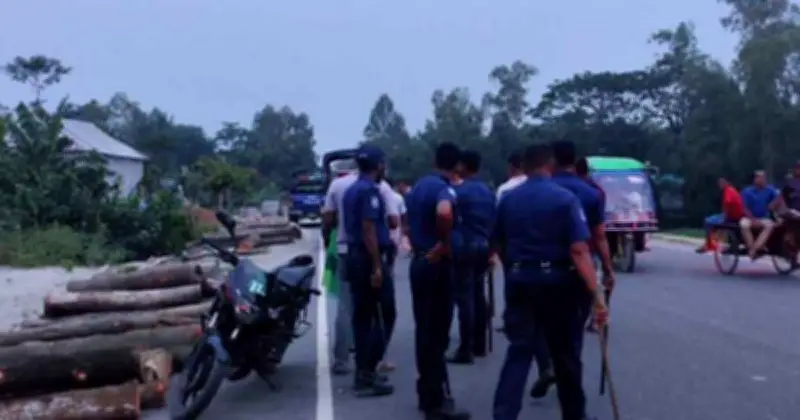 টাঙ্গাইলে দুই গ্রামের সংঘর্ষে নিহত ১, আহত ২০, আগুনে পুড়ল ১১ বাড়ি