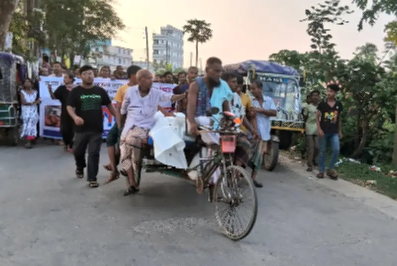 বরগুনায় মা-মেয়ের মৃত্যু: প্রকৃত কারণ উদঘাটনের দাবিতে বিক্ষোভ