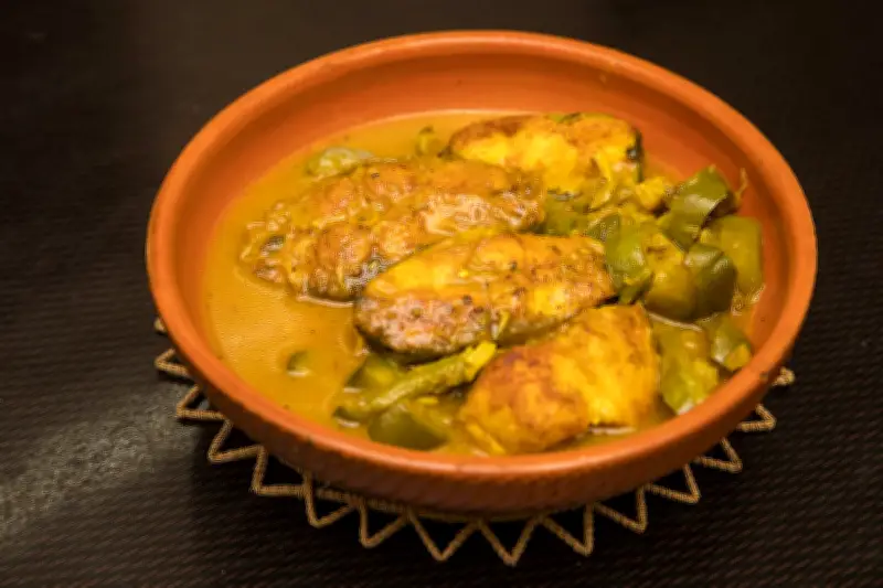 বেগুন ও রুই মাছের ঝোল রেসিপি