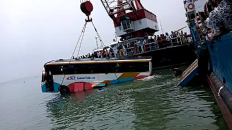 প্রথম আলোর ভিডিও প্রতিবেদন: বাংলাদেশের উন্নয়ন ও চ্যালেঞ্জ
