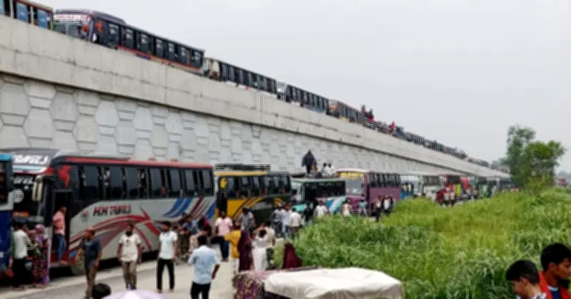 সিরাজগঞ্জে যমুনা সেতুতে ১০ কিমি যানজট, ঈদ শেষে ফেরার চাপ