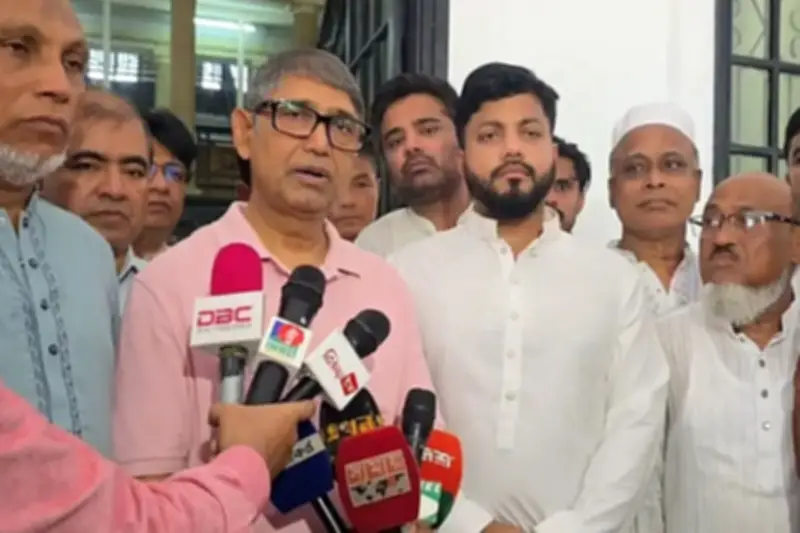 দেশকে গণতন্ত্রহীনতার দিকে ঠেলে দিতে চায় একটি পক্ষ: মুক্তিযুদ্ধমন্ত্রী