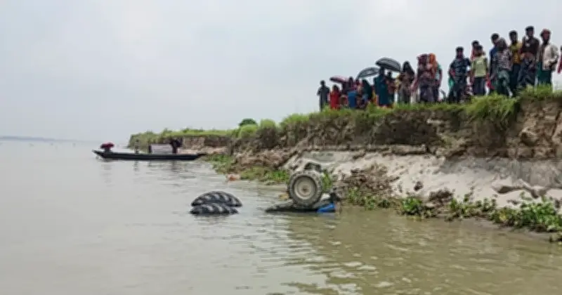 ফরিদপুরে পদ্মা নদীতে ট্রাক্টরসহ চালকের মরদেহ উদ্ধার