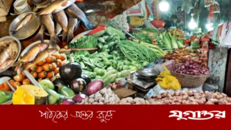 রাজধানীর বাজারে মুরগির দাম বেড়েছে, কমেছে সবজির দাম