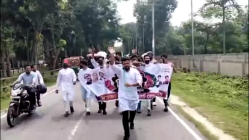ঢাকায় বিক্ষোভে উত্তাল, পুলিশের লাঠিচার্জে আহত ২০