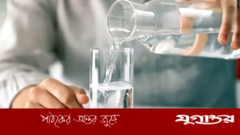 পানিশূন্যতা কি ত্বকের বয়স বাড়ায়? বিশেষজ্ঞদের মতামত