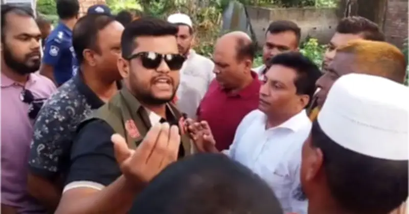 শার্শায় পুলিশের মবের মুখে বিএনপি নেতা ছিনতাই