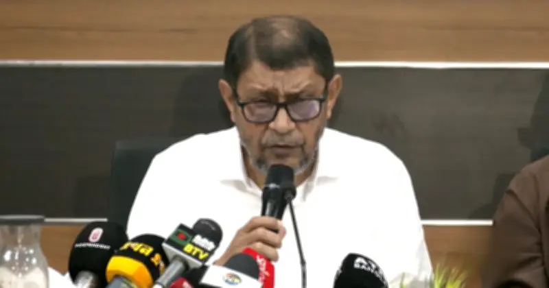 ডেঙ্গুতে এবার রক্তক্ষরণের আশঙ্কা, কঠোর আইনি পদক্ষেপের ঘোষণা স্বাস্থ্যমন্ত্রীর