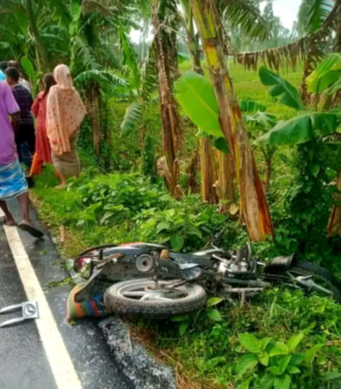 কুড়িগ্রামে পিকআপ-মোটরসাইকেল সংঘর্ষে বাবা-ছেলে নিহত