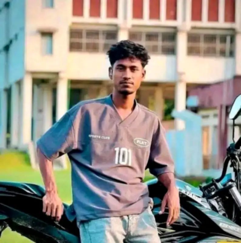 নোয়াখালীতে বিয়ের চার দিন পর মোটরসাইকেল দুর্ঘটনায় যুবকের মৃত্যু