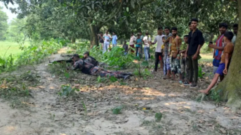 গোমস্তাপুর সীমান্তে বিএসএফ ২৮ জনকে ফিরিয়ে নিল, পাচারকারী আটক
