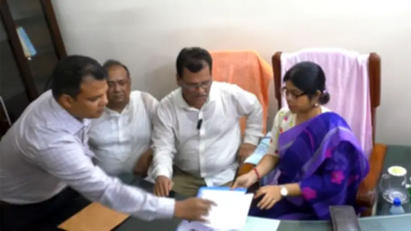 সাতক্ষীরা জেলা পরিষদে প্রশাসক হাবিব, চারজনের বিরুদ্ধে মামলা