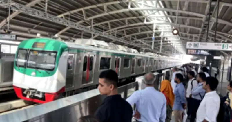 মেট্রোরেলের রাতের সময় ২০ মিনিট বাড়ানোর সিদ্ধান্ত