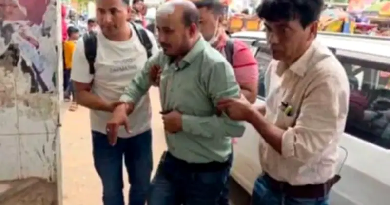 গাজীপুরে পুলিশ বক্সে সাংবাদিকের ওপর হামলা, এক যুবক আটক