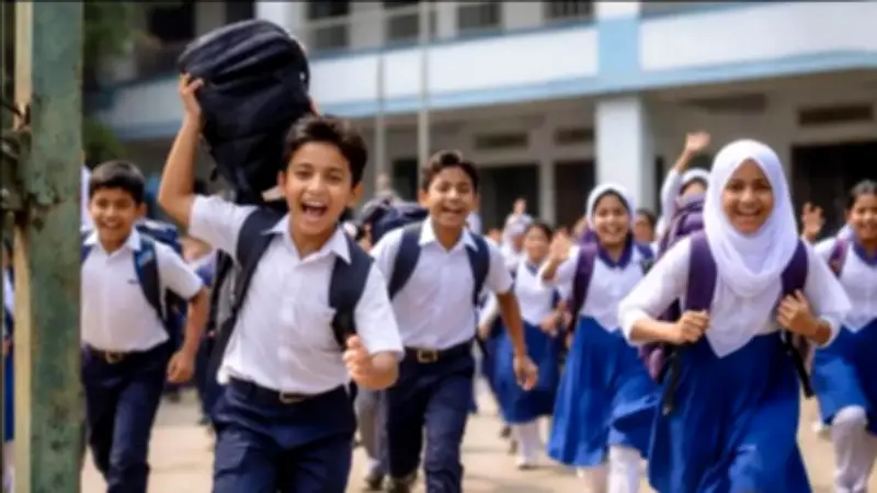 ১৬ দিন পর ক্লাসরুমে ফিরল শিক্ষার্থীরা