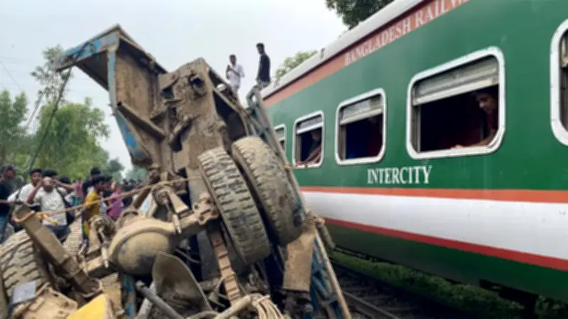 মীরসরাই দুর্ঘটনার পর চট্টগ্রামের সাথে রেল যোগাযোগ পুনরুদ্ধার