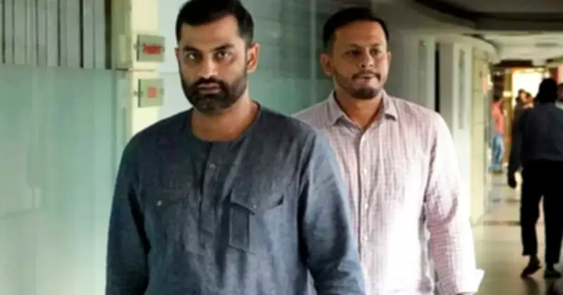 মিরপুরে বিসিবি নির্বাচনে প্রথম ভোট দিলেন তামিম ইকবাল