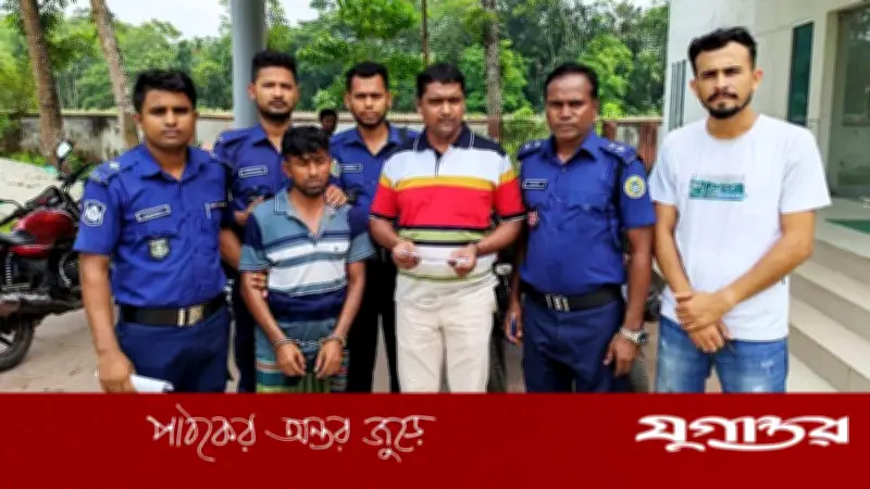 ১৬ মামলার আসামি জলিল খালে ঝাঁপ দিয়েও ধরা পড়লেন