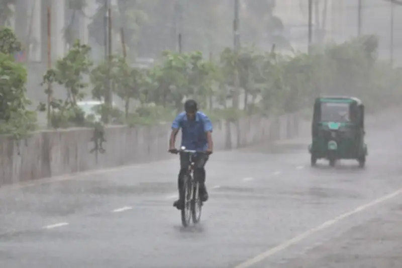 দেশে মৌসুমি বায়ু প্রবেশ, কিছু এলাকায় বৃষ্টির সম্ভাবনা
