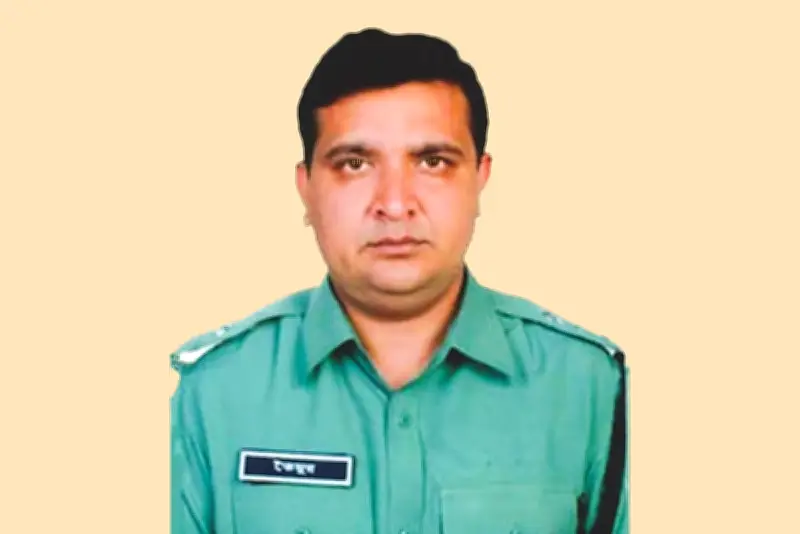 খুলনার অপরাধজগতে পুলিশ পরিদর্শকের ক্ষমতার অপব্যবহার