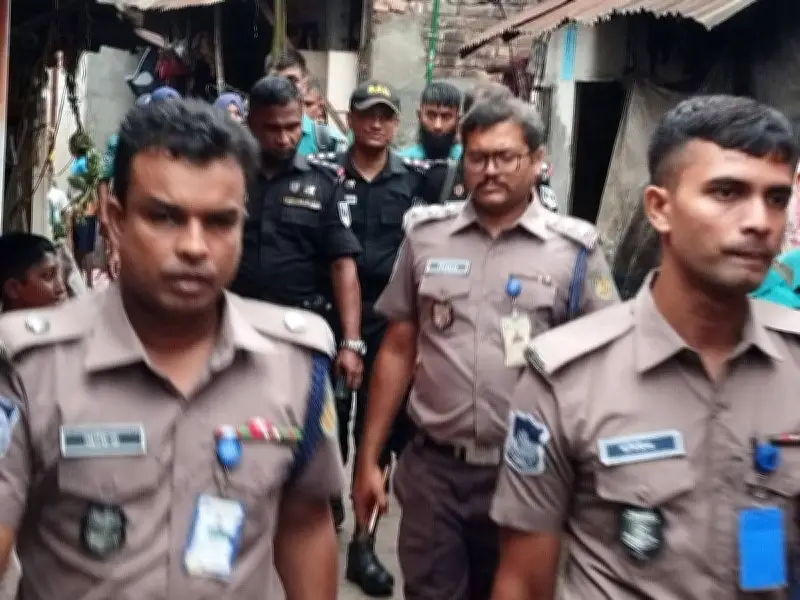 খুলনায় বিশেষ অভিযানে আরও ৩৩ জন গ্রেপ্তার, মোট গ্রেপ্তার ২৯১