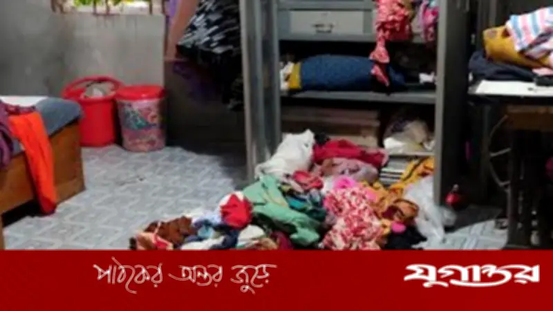 আদালত আমার হাতের তালুতে বলে বসতবাড়িতে হামলা, মালামাল লুট