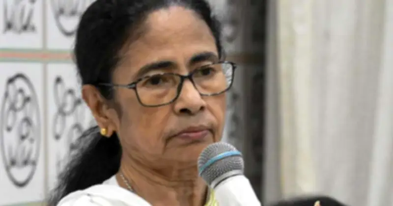 তৃণমূলে ভাঙন: এনডিএতে যোগ দিচ্ছেন ২০ এমপি