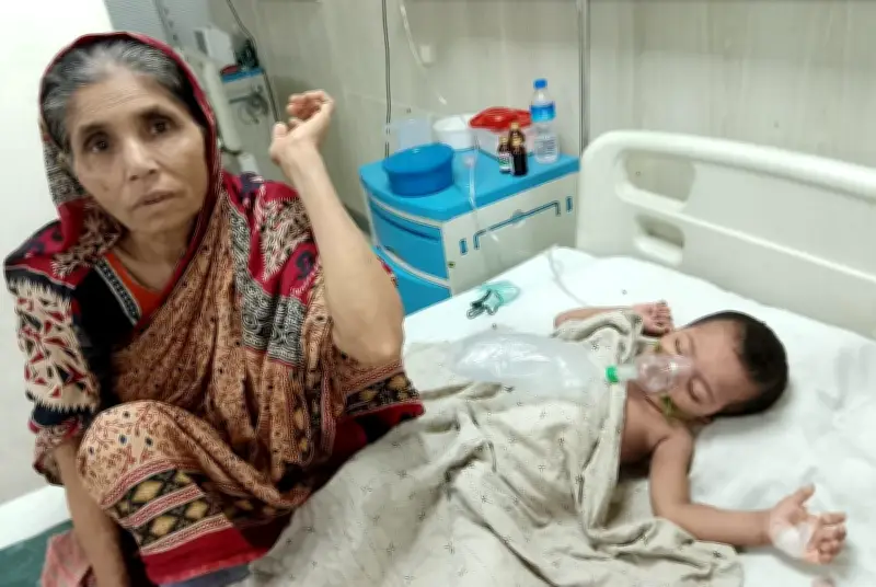 হাম ও নিউমোনিয়ায় আক্রান্ত শিশু ইউসুফের পাশে দাদি, চিকিৎসা খরচ জোগাতে হিমশিম