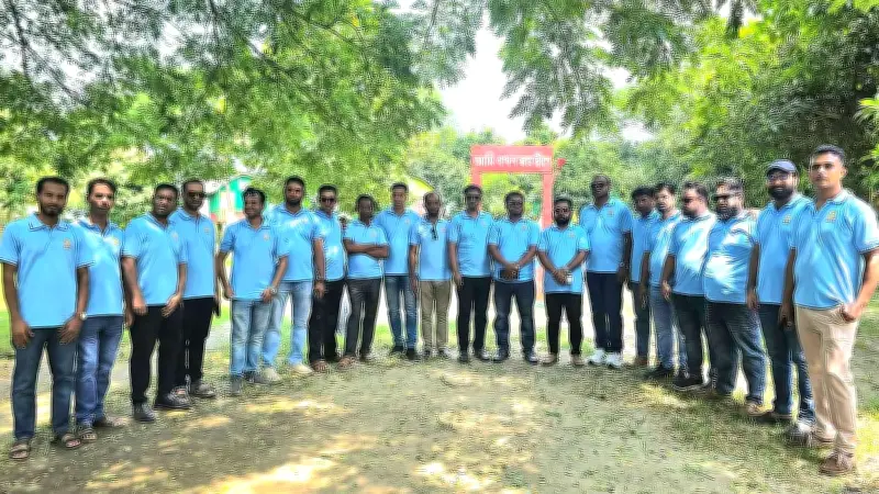 শৈশবের বন্ধুদের পুনর্মিলনী: স্মৃতির সমুদ্রে ডুব