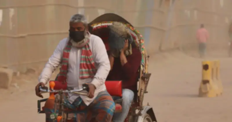 বায়ুদূষণে ঢাকা বিশ্বের ১৮তম, লাহোরে শীর্ষে