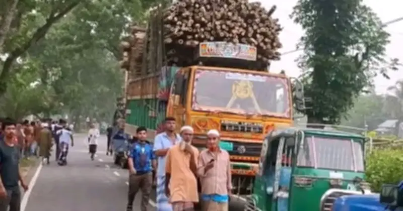 টাঙ্গাইলে পিকআপ-ট্রাক সংঘর্ষে নিহত ৪, আহত ১