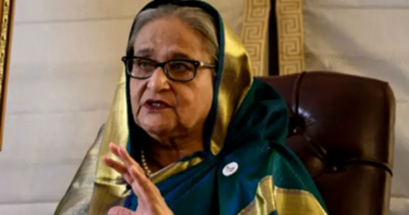 রাজনীতি থেকে অবসর নয়, দেশের পাশে থাকবেন শেখ হাসিনা