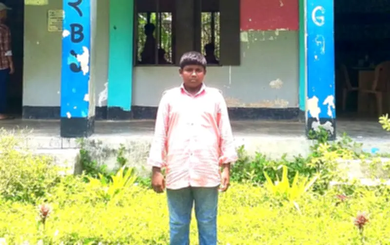 দমদমিয়া আলোর পাঠশালায় ফের স্বপ্ন দেখছে ওমর ফারুক