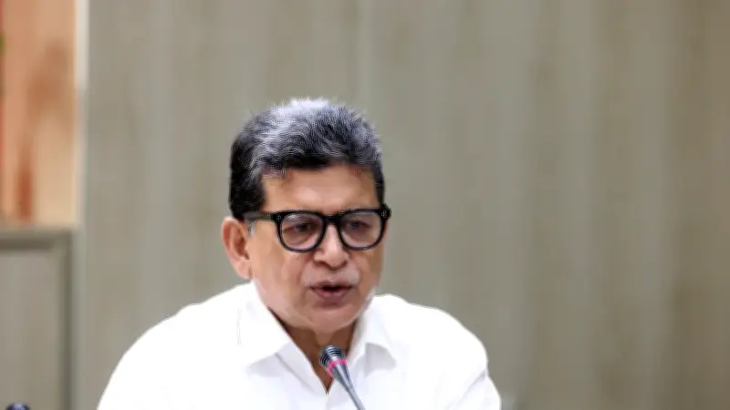 ক্ষুদ্রঋণ খাতকে প্রবৃদ্ধির নতুন চালক হিসেবে নেওয়ার দাবি
