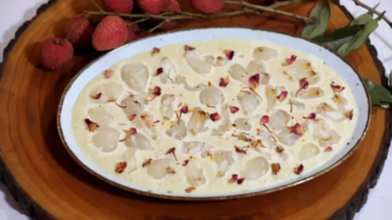 রাবড়ি লিচু: গরমে সুস্বাদু ও সহজ রেসিপি