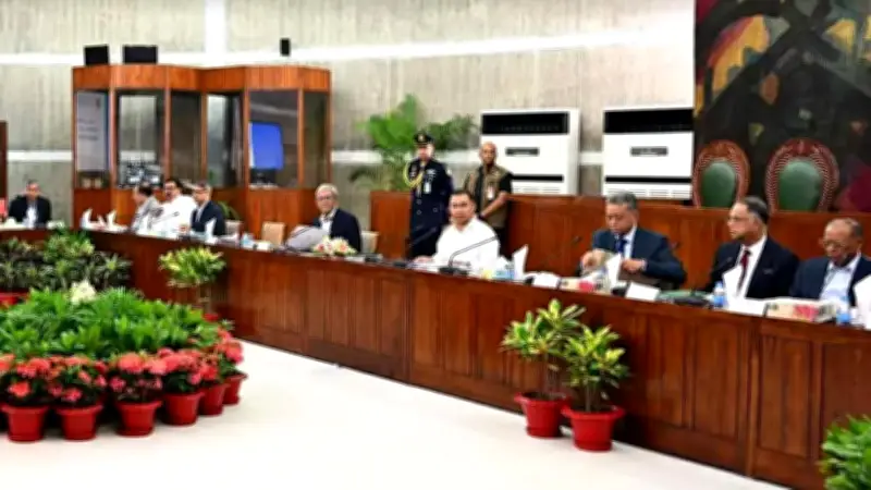 মন্ত্রিসভার বৈঠকে বাজেট অনুমোদন, ফেনীতে সড়ক দুর্ঘটনায় ২ জন নিহত