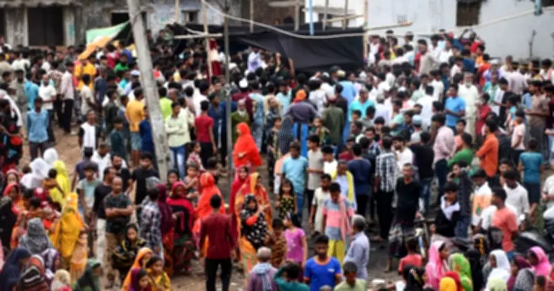 পশ্চিমবঙ্গে মুসলিম ফেরিওয়ালাকে কুড়াল দিয়ে কুপিয়ে হত্যা, তীব্র ক্ষোভ
