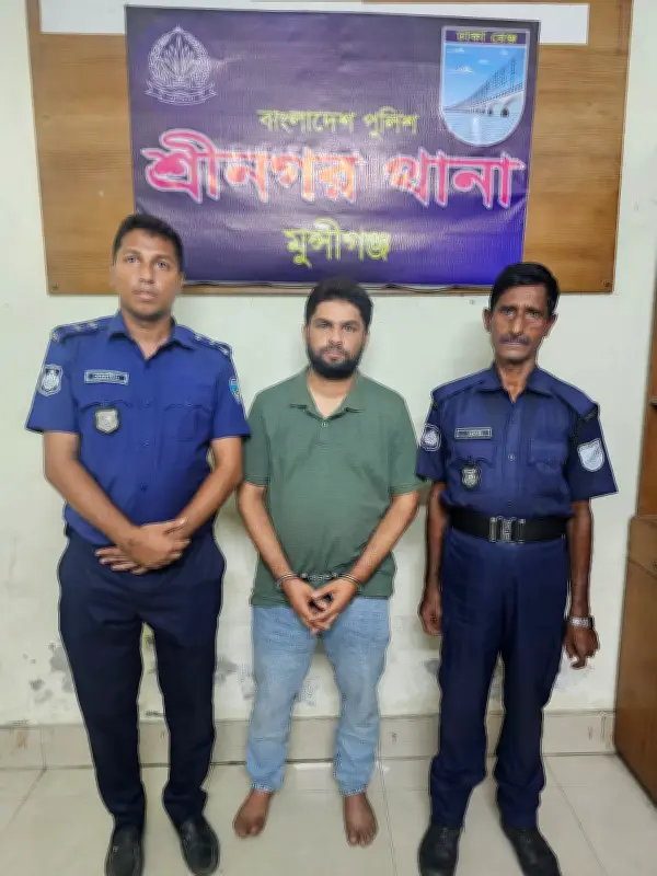 শ্রীনগরে পুলিশি হেফাজত থেকে পালিয়ে আবার গ্রেপ্তার আওয়ামী লীগ নেতা