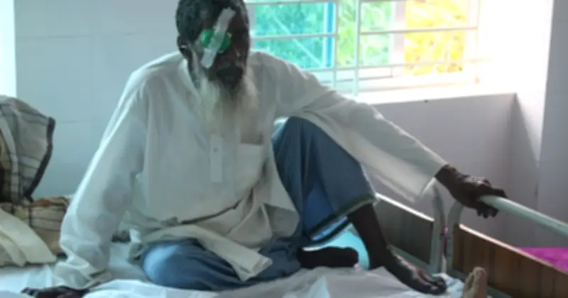 বাংলাদেশে ছানি অন্ধত্বের বোঝা: অপারেশনের অপেক্ষায় ১০ লাখ রোগী