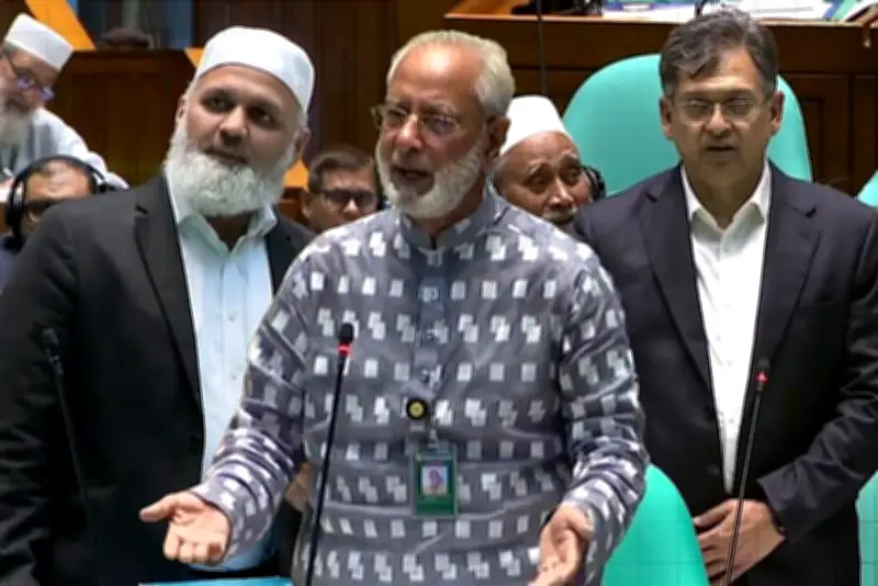 বাংলাদেশে ফের বাড়লো করোনা সংক্রমণ, শনাক্ত ২৪ ঘণ্টায় ২৫০০