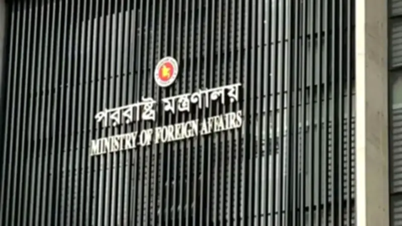 প্রধানমন্ত্রীর উপদেষ্টার দিল্লিতে প্রবেশে বাধা, ভারতের ভারপ্রাপ্ত হাইকমিশনারকে তলব