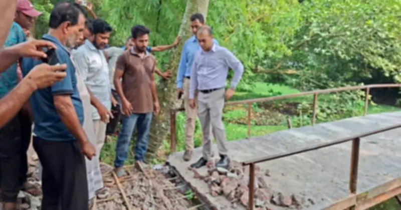 বরিশালে ব্রিজ নির্মাণে রডের বদলে বাঁশের কঞ্চি, ভেঙে দিল প্রশাসন