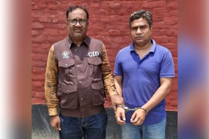 জাল ভিসা পাচার: বিমানের কর্মকর্তা গ্রেপ্তার
