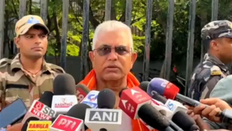 বাংলাদেশ-পাকিস্তানে গিয়ে নামাজ পড়ুন: বিতর্কিত মন্তব্য বিজেপি মন্ত্রীর